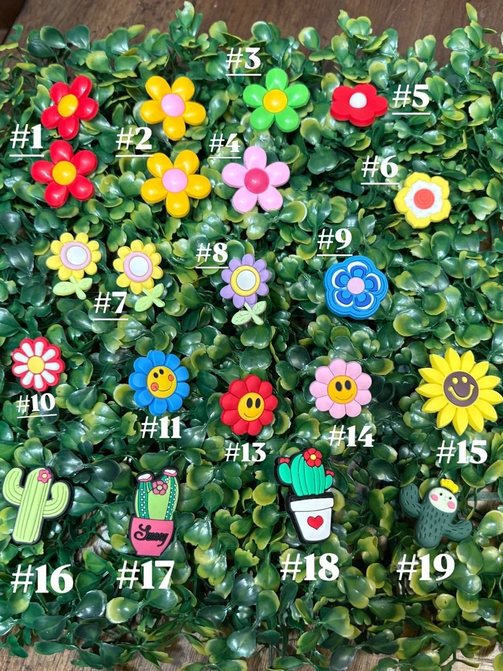 CROCS Bright Multicolor Flower & Cactus Jibbitz Charm